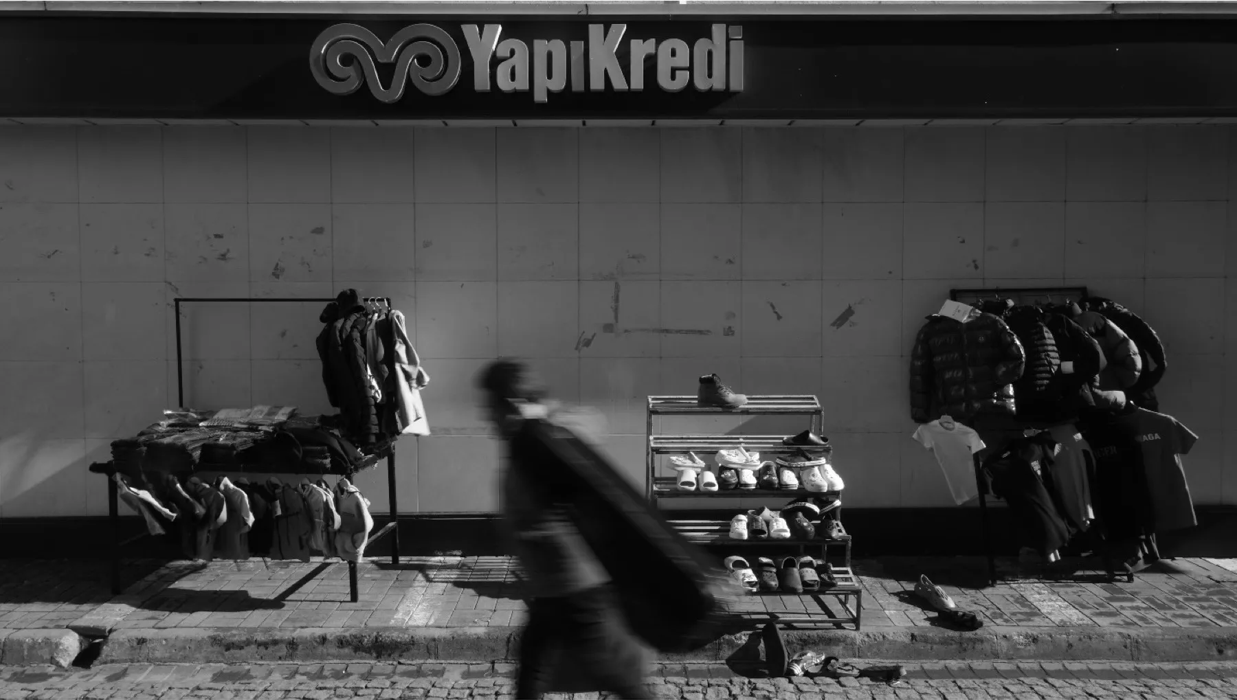 Kurumsal finansın soğuk cephesi önünde, sokağın kendi geçici ekonomisi